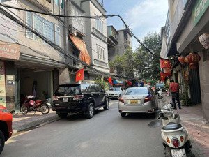 bán nhà mặt phố kim hoa, dt 37m x 3 tầng - mặt tiền 4m - giá 16 tỷ.