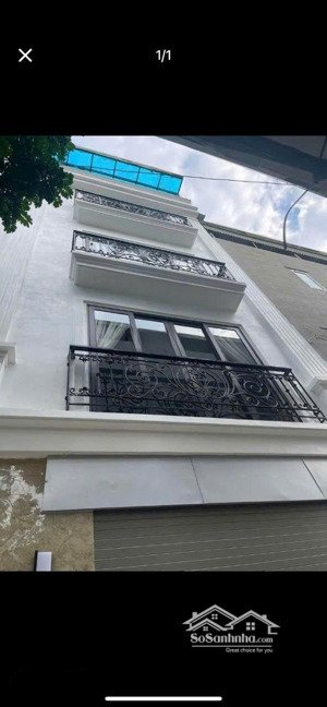 nhà 33m2 x 6 tầng cầu cốc, tây mỗ, thang máy, ngõ thông rộng, ô tô đỗ cửa, giá 7.9tỷ, lh 