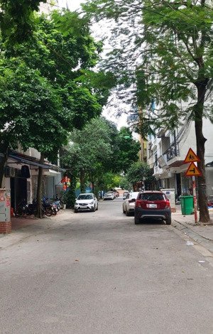 siêu phẩm ! nhà cầu diễn - 80m2 - 7t - vỉa hè ô tô - nhà đẹp - sẵn sổ - kinh doanh