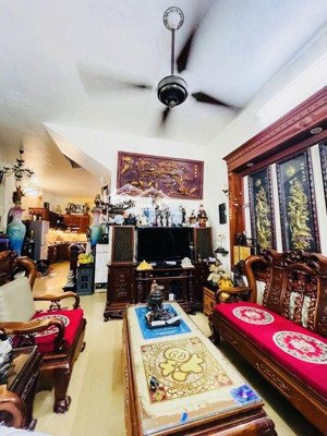 trung tâm văn quán - ô tô đỗ - 3 bước ô tô tránh - dân xây - 68m2 - 4 tầng - mt 5.1m- nhỉnh 13 tỷ