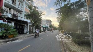 nhà đẹp 3 tầng, diện tích 156m lô góc hai mặt tiền đường 12m, nhỉnh 5tỷ