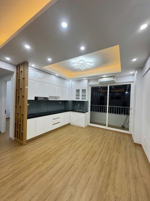 bán cc tại việt hưng, 4,6 tỷ, 75,5m2, hàng hot giá chỉ 4t6. nội thất mới 100%