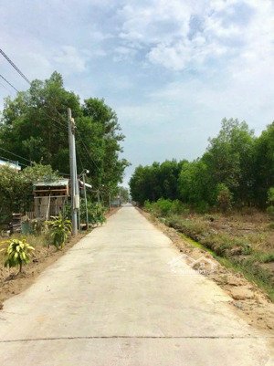 hạ giá bán gấp đất nhà vườn phú hữu nhơn trạch gần đường cát lái, giá rẻ 2,5tr/m, shr chính chủ.gọi