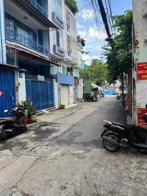 chính chủ bán gấp nhà riêng lạc long quân-quận 11, 33m2- sổ đẹp vuông vức-giá chỉ 4,05 tỷ