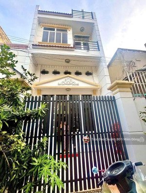 nhà đẹp giá rẻ - thạnh xuân 22 giá chỉ 2.1 tỷ dt 72m2 nhà 1tr2l - 3pn2wc - shr đang cho thuê 8tr/th