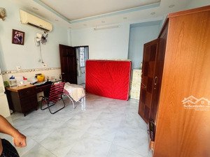 hẻm xe hơi - 3 tầng - 68m2 - ngang 5m - khu víp - hàng xóm dân trí - giá chỉ 6,5 tỷ