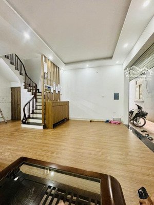 nhà đẹp hoàng mai giá đầu tư, ngõ thông, 43m. giá thương lượng: 9 tỷ