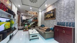 nhà mới 4 tầng chủ giảm tiếp 300tr chỉ còn 6,99 tỷ sát bên himlam