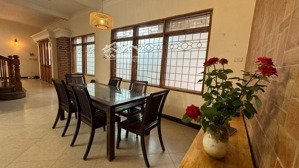 cc cô hà bán nhà ngay văn cao lô góc, 30m oto tránh, 3 thoáng, lắp được thang máy, trước nhà 5m