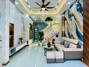 căn nhà đang cho thuê giá cực cao 14tr/tháng giá chỉ 1tỷ599 tại đ. nguyễn du, dĩ an gần vicom plaza