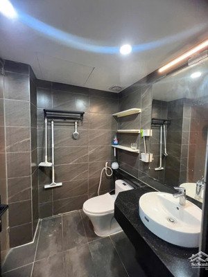 phân lô ô tô tránh, ngõ 6 phố mạc thái tổ dt 55m x 5t, mt 4,1m giá chào 26,5 tỷ