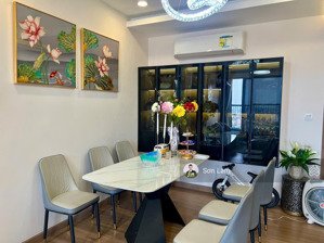 chính chủ cho thuê căn 3 phòng ngủ 2wc - full đồ - tầng trung đẹp - sky oasis - hướng mát