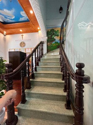 nhà riêng an dương vương- mặt ngõ- ô tô vào nhà - cạnh hồ điều hoà - ngõ thông - kinh doanh