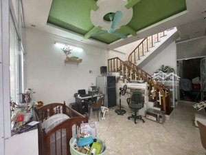 bán nhà cách mặt phố quang trung hà đông 15 m. giao thông thuận tiện. sổ đỏ chính chủ