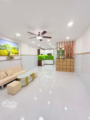 nhà đẹp cạnh nhà ga t3 sân bay, tân bình- gần 40m2 ngang 4.5m, 2 tầng nở hậu - nhỉnh 4 tỷ