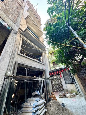 chính chủ bán nhà lô góc ngõ 206 cổ linh đối diện aeon mall 56m2 6 tầng ngõ ô tô thông giá 11,6 tỷ