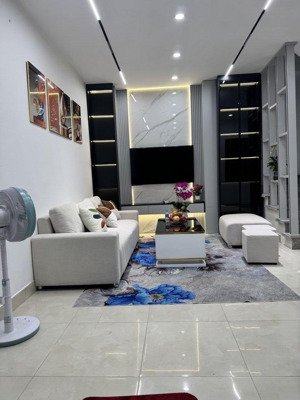 bán nhà dương nội gần aeon mall hà đông, lô góc 3 thoáng, tặng full nội thất cao cấp