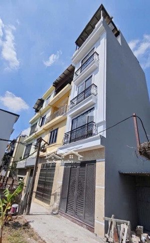 bán nhà tứ hiệp mới / nằm gần khu dân trí phát triển/ xây 5 tầng / gần trường học các cấp chỉ 400m.