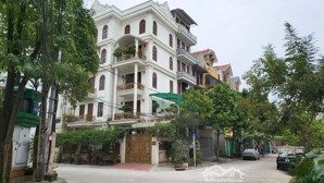 chính chủ cần bán gấp biệt thự thành thái gần thọ tháp, khúc thừa dụ. diện tích 308m2 xây 5 tầng