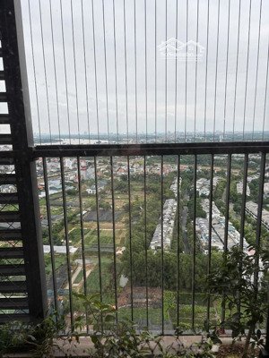 cần bán căn 2 ngủ 1vs toà sp skyoasis nhà full đồ đẹp tầng trung giá 3.960 tỷ bao phí