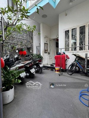 phú nhuận - hoàng hoa thám - nhà 3 tầng đẹp 67m2 - 8.7 tỷ!