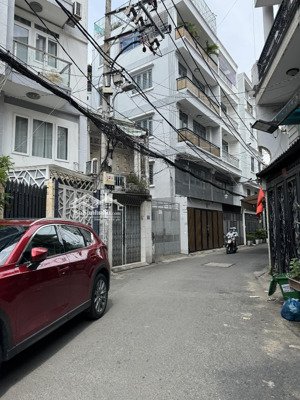 nhà 4 tầng. căn góc 3 mặt ko lg. hxh thông gần chợ cây quéo. ngang vip 6m. chỉ 8tỷ hơn tl