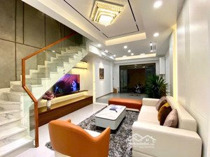 nhà phố 3 tầng - mới đẹp 81m2 full nội thất cao cấp hẻm 5m xe hơi ngủ nhà