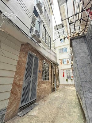 8 tỷ nhà cầu giấy | dt 35m2 x 5 tầng | mt 5.8m