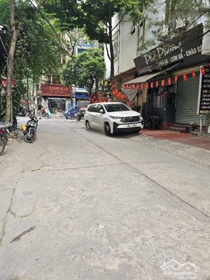 lô góc thang máy phố hoàng quốc việt -ô tô tránh dòng tiền đỉnh - 90m -7 tầng -mặt tiền 6,5m- vip