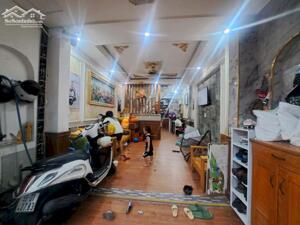 Nhà rộng ô tô đỗ cửa, gần Sacombank Lê Trọng Tấn, 3.98 tỷ