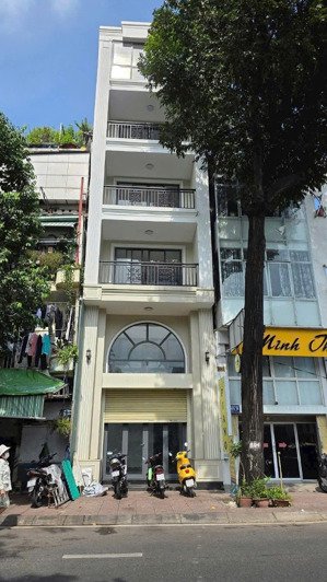 tt thật 100%! tòa nhà ngay lê văn duyệt - dt 5.5 x 30m - hầm 7 tầng - hđt 170 tr/tháng - giá 45 tỷ