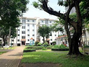 bán căn hộ mỹ phước sân vườn - block có thang máy lầu 2 - 2 ban công yên tĩnh giá chỉ 7,5 tỷ sẵn sổ