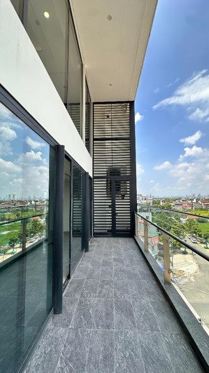 bán căn hộ duplex 3 ngủ 3vs 165m2 chuẩn 5 sao nguyên bản giá bán 17 tỷ, thuê 22tr/tháng.