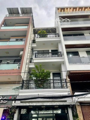 nhà mới có nội thất 4*18m 3lầu st 4pn 4wc hxh nguyễn văn lượng