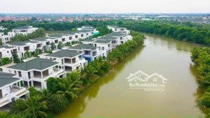 chính chủ cần bán 2 lô biệt thự đảo mỗi căn 300m2 sát nhau tổng 600m2 .vị trí siêu đẹp tại dự án