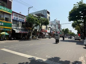 chính chủ bán nhà mặt tiền đống đa - tt đà nẵng - đường 15m lề 5m.