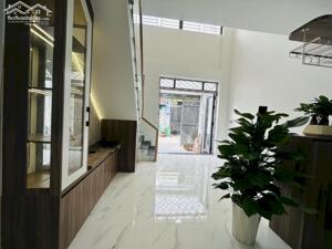 Gấp bán nhà gần Lã Xuân Oai, (160) hẻm oto, 55m2, giá chỉ 5 tỷ hơn