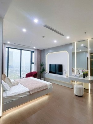 chính chủ bán gấp căn hộ 3 ngủ-dt 112m2- tại paragon cầu giấy