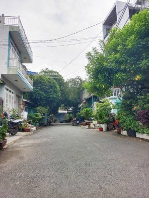 bán đất tặng nhà cấp 4 - hẻm xe hơi - phường bình trưng ( bình trưng tây quận 2 cũ )