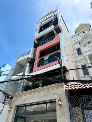 siêu phẩm nhà phố thang máy hxh 6m full nội thất