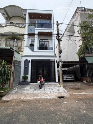 nhà 2 lầu mới kdc bửu long gần đường nguyễn ái quốc . 4.2-18m , sổ riêng thổ cư hoàn công 5,25 tỷ