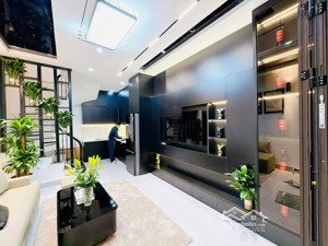 bán nhà riêng tt q. đống đa dt 31m2 x 5 tầng, full nội thất, gần hồ, giá chào nhỉnh 7 tỷ