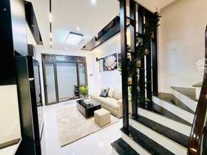 bán nhà rất đẹp phố linh quang 35 m x 5 tầng 7,35 tỷ sổ đỏ vuông nét -cách ô tô 15 m , đi bộ ra hồ