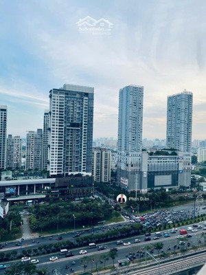 chính chủ bán căn góc 2pn nội thất đầy đủ. lumiere view hồ bơi. tầng trung. đang cho thuê 32tr