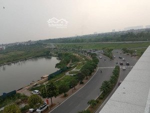 bán tòa văn phòng 9 tầng, mặt phố hồng tiến, vỉa hè rộng, view hồ trung tâm long biên, 