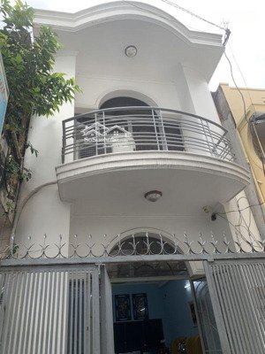 nhỉnh 6 tỷ nhà 70m 2 tầng sát mặt tiền đường kế hoàng trọng mậu quận 7