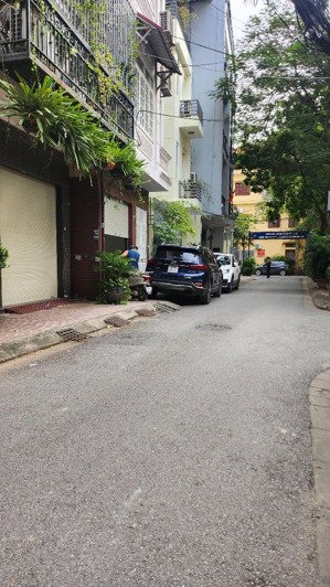 mình cần bán nhà này ở trung tâm ba đình.