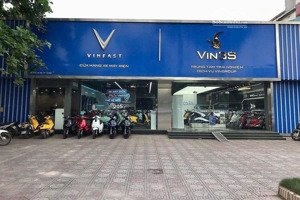 cho thuê mbkd mặt phố phạm văn đồng dt 1000m2, mt 20m phù hợp showroom, trạm sạc, gara oto cực đẹp