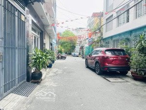 chủ thiện chí bán nhà 3tầng tặng nội thất-vào ở ngay-55m2-ngay kcx tân thuận-cách q1 5''-nhỉnh 5tỷ