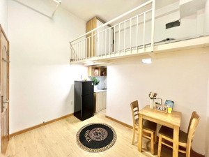 cho thuê phòng duplex full nội thất , có thang máy - ngay vòng xoay dân chủ , toà nhà viettel